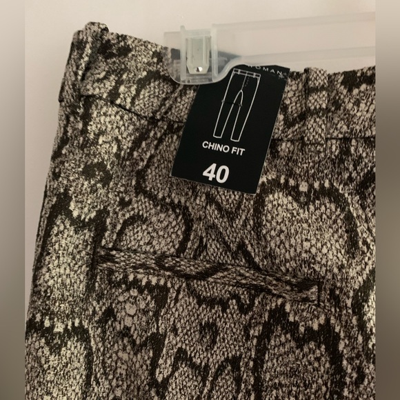 Zara size 8 chino style snake print pants (cropped length) NWT - Picture 4 of 4